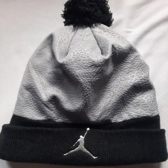 Kids Air Jordan Beanie - Picture 1 of 3
